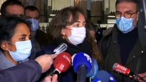 Les syndicats enseignants veulent "juger sur pièce"