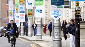 Affiches de campagne dans le centre de Dublin. Les Irlandais se prononcent ce jeudi par référendum sur le pacte budgétaire européen et, à en croire les sondages, le "oui" devrait l'emporter. L'Irlande est le seul des 25 Etats membres de l'Union européenne