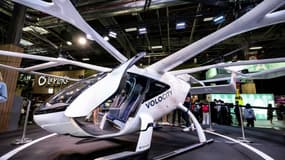 Un "VoloCity", taxi urbain volant développé par Volocopter, présenté au salon Vivatech, le 15 juin 2022 à Paris.
