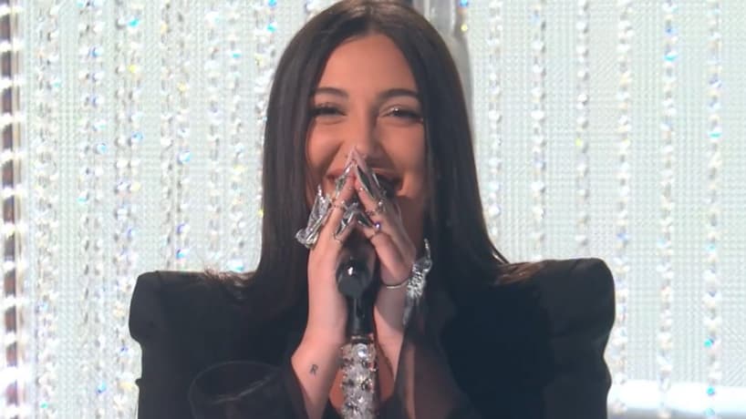 Yuval Raphael, la candidate israélienne, sur la scène de l'Eurovision 2025