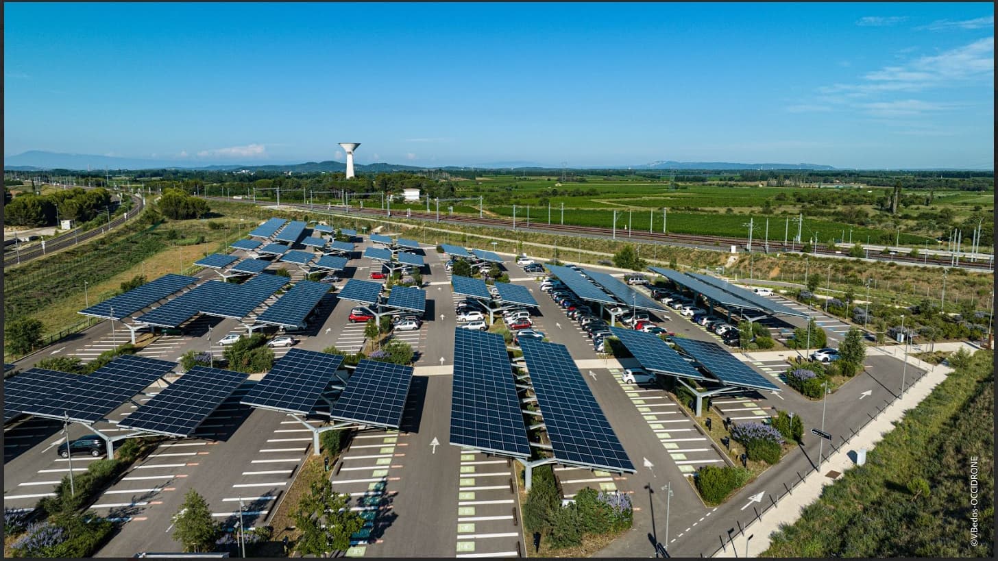 Les installations solaires de la SNCF à Nîmes Pont du Gard Les installations solaires de la SNCF à Nîmes Pont du Gard