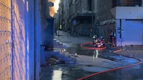 Les marins-pompiers de Marseille en intervention sur le site de la faculté d’économie et de gestion du site Colbert d’Aix-Marseille Université le samedi 5 juillet.