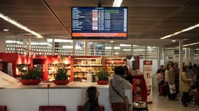 "Suite au mouvement social de notre handler WFS à Orly, des perturbations sont à prévoir lors du traitement de nos vols pour la journée du 7 octobre" explique la compagnie aérienne Transavia.