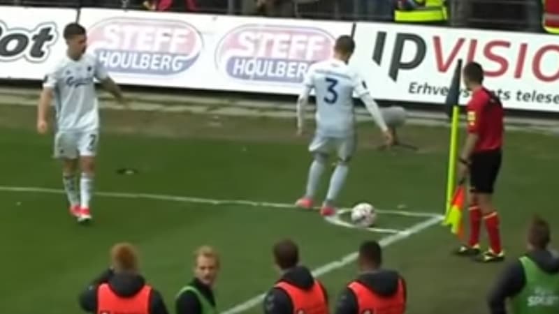 Des rats lancés sur la pelouse pendant Brondby-Copenhague