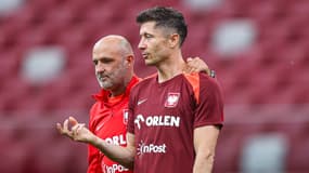 Michal Probierz avec Robert Lewandowski avant un match de la Pologne en juin 2024