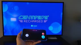 Le smartphone devient la manette de jeu avec ses contrôles tactiles