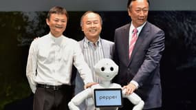 Terry Gou à droite avec Jack Ma (Alibaba) et Masayoshi Son (Softbank).