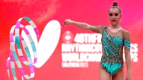 La Française Hélène Karbanov lors des Mondiaux de gymnastique, à Valence le 24 août 2023