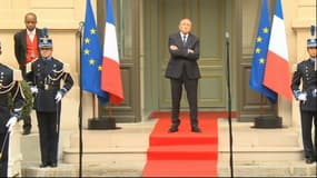 Gérard Collomb sur le perron du ministère de l'Intérieur.