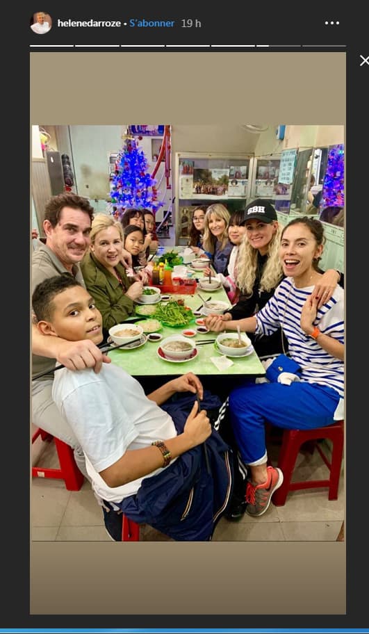 Laeticia Hallyday et ses proches, au Vietnam, dans une story Instagram d'Hélène Darroze.