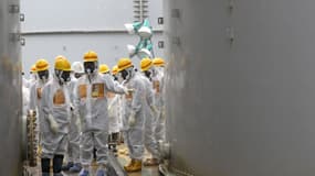 Une inspection des réservoirs d'eau radioactive, ici en août 2013