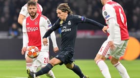 Modric face aux joueurs de l'Ajax