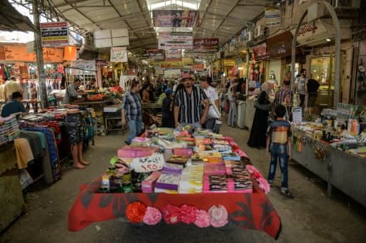 Sur le marché de Nabi Younès à Mossoul, le 13 juin 2017