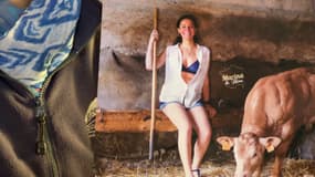 Sur la page du mois de mai, dans le calendrier Belles des Près 2024, Marina Mille, de Messimy (Rhône), pose légèrement dévêtue. 