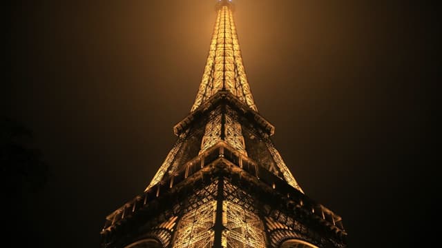 La Tour Eiffel sera illuminée ce mardi soir aux couleurs de la Belgique - Mardi 22 mars 2016