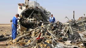 Le Premier ministre Manuel Valls s'est exprimé, ce dimanche matin, sur le crash de l'Airbus A321, en Egypte, samedi 31 octobre.