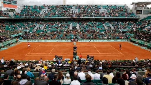 Roland-Garros pourrait bien être diffusé en partie sur une chaîne payante dès l'année prochaine.