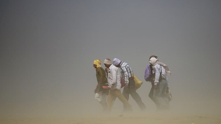 Des tempêtes de sable dans le nord de l'Inde ont tué 77 personnes dans la nuit de mercredi à jeudi. 