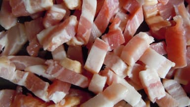 Des lardons rappelés dans toute la France pour un risque de contamination aux salmonelles (photo d'illustration).
