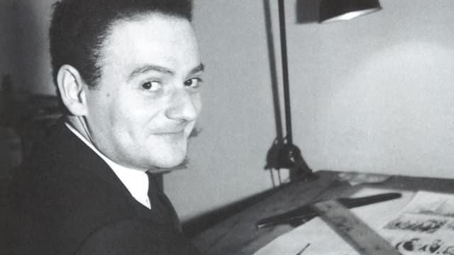 René Goscinny à sa table de dessin