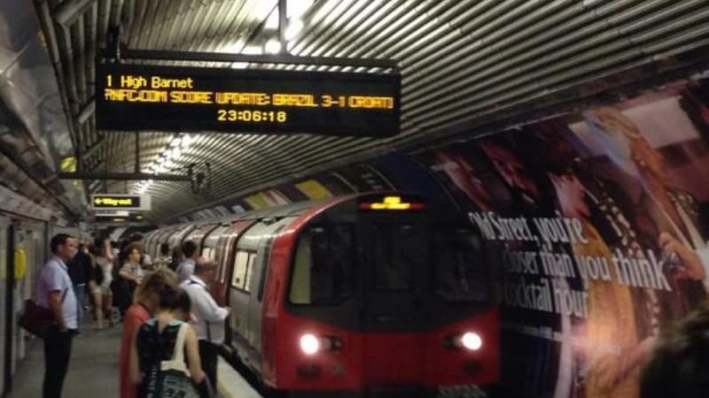Les scores des matchs dans le métro