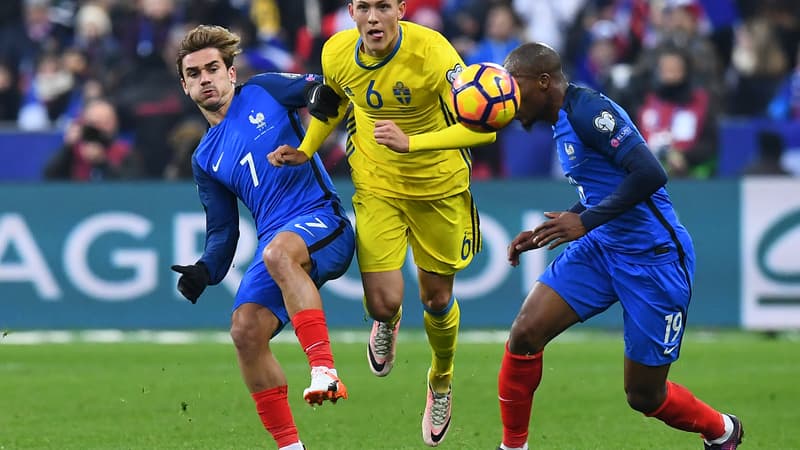 Antoine Griezmann au duel avec Ludwig Augustinsson