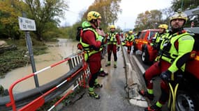 Des membres de la défense civile française avant des opérations de secours en zones inondées, au sud-est de la France, le 24 novembre 2019 (photo d'illustration)
