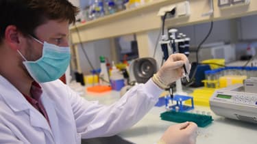 Un chercheur du laboratoire Sys2diag.