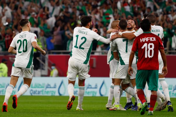 La joie des Algériens pendant leur match contre le Maroc