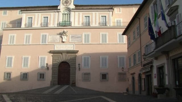 L'entrée du Castel Gandolfo, la résidence d'été des papes.