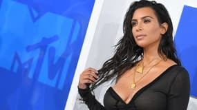 Après l'affaire Kardashian, la peur d'être volé ou agressé est l'une des premières raisons invoquées par ceux qui portent moins leurs bijoux, sacs griffés et autres luxueuses montres. 