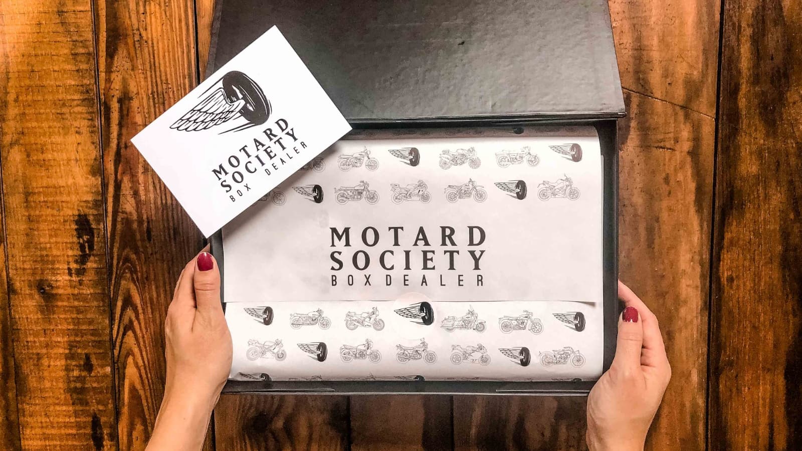 Motard Society propose une box trimestriel à offrir Motard Society propose une box trimestriel à offrir