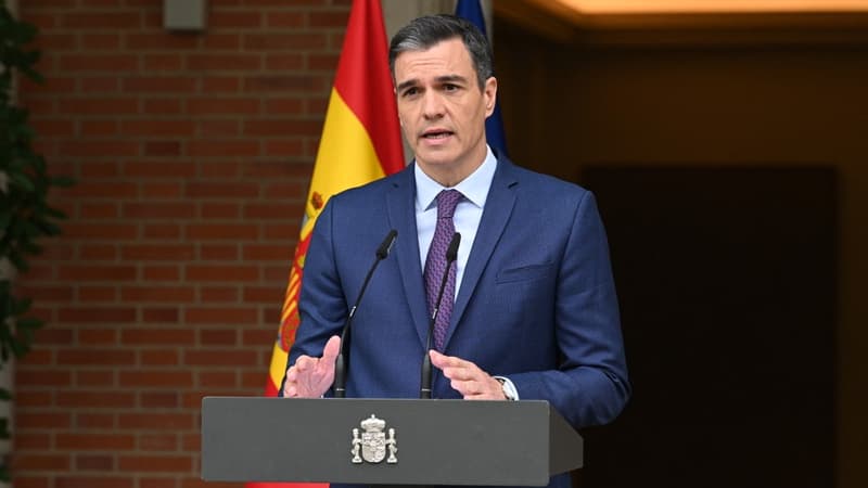 Menace de démission de Pedro Sánchez: l'opposition l'accuse de se donner en 