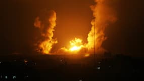Israël a bombardé la bande de Gaza, sans faire de victimes, dans la nuit de lundi à mardi, après la découverte des corps de trois jeunes Israéliens, lundi.