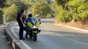 Presque un mois après la mort de Kamilya, une fillette de sept ans percutée par une moto, les contrôles routiers se sont intensifiés à Vallauris afin d’éviter qu’un nouveau drame ne se reproduise.