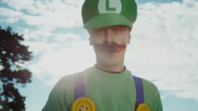 Norman a été vu 29 millions de fois déguisé en Luigi de Marios Bros.