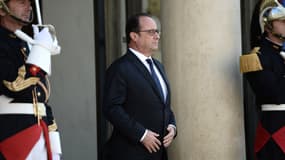 François Hollande le 8 juin sur le perron de l'Elysée.