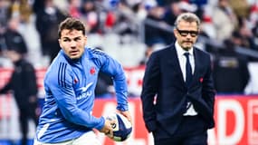 Antoine Dupont et Fabien Galthié lors d'un match du XV de France contre la Nouvelle-Zélande, le 16 novembre 2024