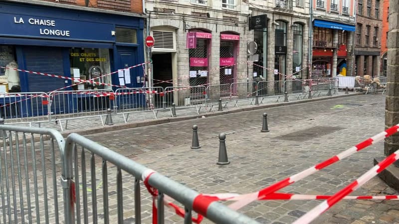 Les commerçants ont quitté leur boutique rue de la Monnaie.