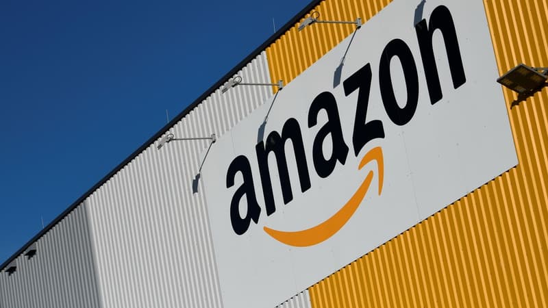 Amazon et SNCF Gares &amp; Connexions ont prévu l'installation d'un millier de consignes automatiques Amazon Lockers dans plus de 980 gares SNCF en France.