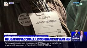 Covid-19: manifestation devant l'hôpital Édouard Herriot de Lyon pour dénoncer l'obligation vaccinale