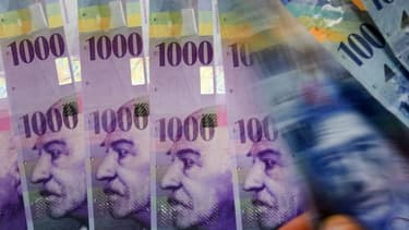 Les Suisses devraient garder leur billet de 1.000 francs