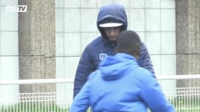 Ligue 2 : avant le choc face à Lorient, les joueurs du Paris FC rendent visite aux enfants du centre de formation