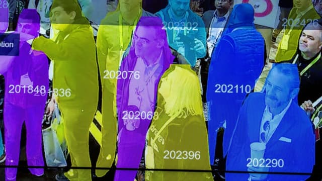 Un scanner de reconnaissance faciale utilisant l'intelligence artificielle présenté au salon de la robotique au CES de Las Vegas en janvier 2019