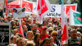 Défilé du 1er mai à Munich. Des milliers de personnes étaient attendues mercredi dans les rues de plusieurs capitales européennes, notamment en Grèce et en Espagne, à l'occasion des traditionnels défilés de la Fête du travailpour dénoncer l'austérité impo
