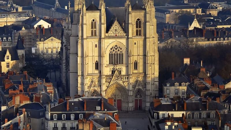 Incendie de la cathédrale de Nantes: le mauvais souvenir de 28 janvier 1972