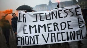 Manifestation à Paris contre le Pass vaccinal, à l'appel des Patriotes du candidat pro-Frexit à la présidentielle Florian Philippot, le 8 janvier 2022