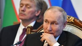 Dmitri Peskov et Vladimir Poutine le 9 décembre 2022 au Kirghizistan 