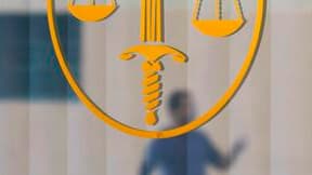 Une peine d'un an de prison avec sursis avec une obligation de soins psychiatriques a été requise à Paris contre le général Raymond Germanos, jugé pour avoir téléchargé des milliers d'images pédopornographiques entre 2004 et 2008. /Photo d'archives/REUTER