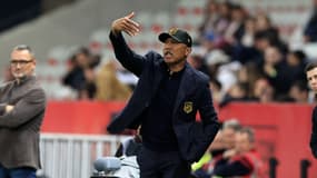 L'entraîneur de Nantes Antoine Kombouaré face à Nice le 4 avril 2025